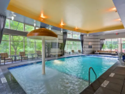 Hampton Inn & Suites Raleigh/Crabtree Valley Hotels in Meredith