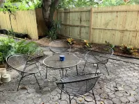 Comfortable Spanish style house, great location! Отели рядом с достопримечательностью «Historic Kenwood»