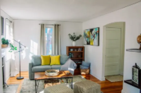 The Fabled Blue-Remodeled Guest Cottage on The Hill