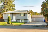 Centrally Located, Fenced Yard, Fast Internet Hotel a Spokane Valley