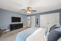 Spacious Ranch Home-5 BR, including 2 King Suites!