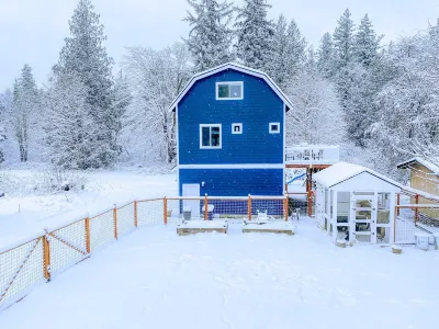 Farmhouse by the Falls Hotels near Snoqualmie Falls