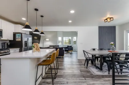 Mountain Escape! 6Bdrm 9Bed 4 Bth  at the Mouth of Big Cottonwood Canyon