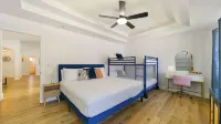 NEWELY RENOVATED Coastal Luxury Retreat up to 12p Pool Spa Firepit Golf & Beach