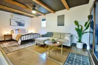 Modern Tiny Home in Tech Terrace – Walk to Texas Tech and J&B Coffee & More!