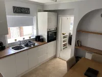 10 minutes to the euro tunnel. Lovely 1 bedroom annexe, sleeps 4, pet friendly Hotel a Hythe