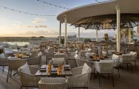 Chic Palm Beach Cove Guesthouse with Zen Garden