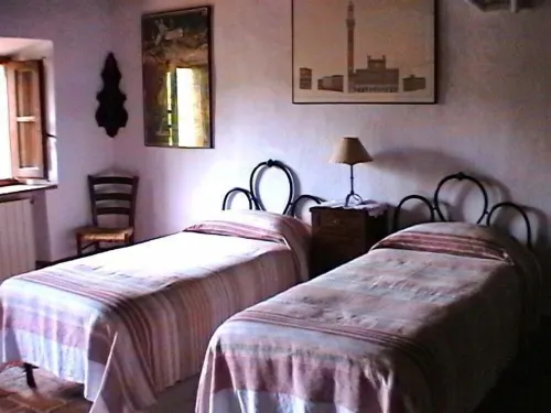 Beautiful house on Chianti hilltop with exceptional views.