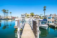 Bayfront Single Family Home 2 blocks from the sand!