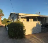 Bright beach cottage Hotel a Leeman