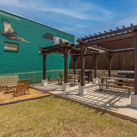 Luxe Downtown Townhouse – Walkable, Stylish & Spacious