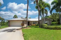 Mangrove Cove: Home With Private Beach Access
