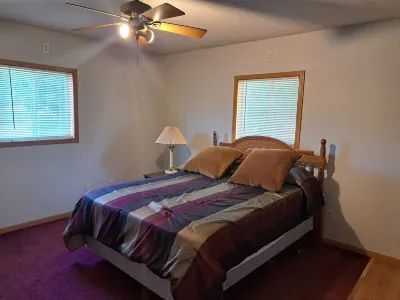 River Road Getaway Hotels near Whispering Winds Winery