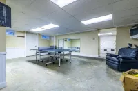 Charming beach home, complete with pool & cozy guest house!