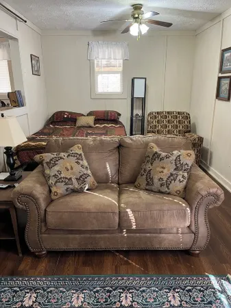 Cozy House (Hurley, WI/Ironwood, MI area) Отели в г. Монреаль