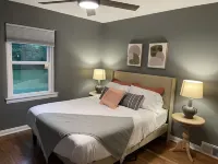 Bright 3-bedroom bungalow 1.3 miles from Ross-Ade