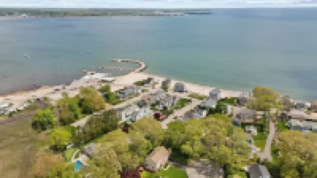 Beach Cottage, Private Beach and Pass