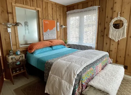 Retro, Cozy Cottage - Peninsula St. Park, Family/Pet Friendly - OPEN year around