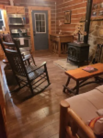 Cozy 2-bedroom country side cabin. Minutes from Patoka Lake. Pet friendly.