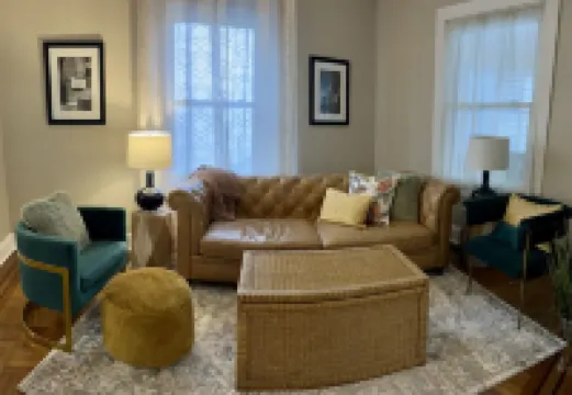 Vintage Retreat: 5 minute walk to downtown, Naval Academy, Stadium and more.