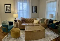 Vintage Retreat: 5 minute walk to downtown, Naval Academy, Stadium and more.