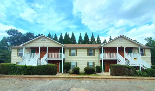 Superb location. Close to all main activities.