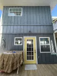 COZY COTTAGE ON PRIVATE BEACH *CLEARWATER/BELLEAIR BEACH
