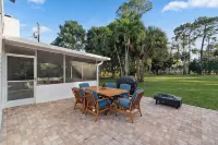 Serenity of West Palm Beach - 5 bed 4 bath Heated Pool and Hot Tub - 3 mi PBI Các khách sạn ở Haverhill