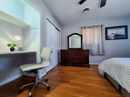 Cozy 2-bedroom apartment with WiFi, AC, walk to UK Campus/Hospital, near St. Joe Отели рядом с достопримечательностью «Кладбище Лексингтон»