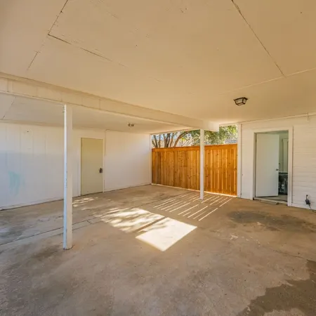 Welcome to Twin Oaks Oasis