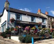 Spacious 4 Bedroom Farmhouse Hotels in Kilgetty