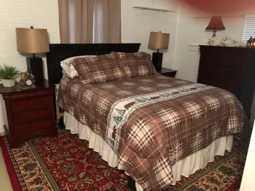 1882 Carriage House In The Heart Of The City!