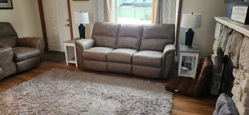 Fishing is what you want to do? Come fish the Bay! Or 5 minute walk to downtown! Hotel di Oconto