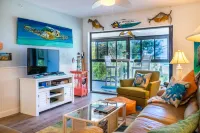 Sandy Cheeks & Barefeet, Gorgeous Interior Gulf Beach Place, Pool, on Beach Side