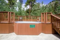 -Recently Remodeled- Condo in the Woods, On Resort Shuttle, close to River Run!