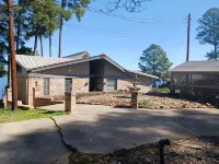 Lilly's Pad at Lone Star Lake
