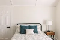 The Kennewick Cottage