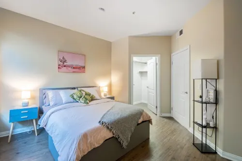 Peaceful apartment, 5min to ocean, free parking