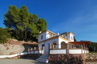 Villa Los Pinos,10 people, HEATED POOL, WIFI, A/C, Petfriendly, magnificent view