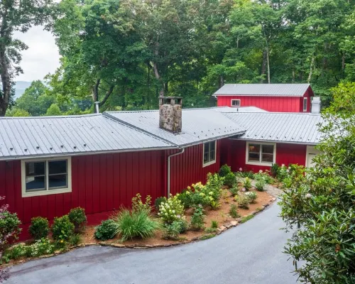 The Red House: Panoramic Views and Walk to Town ハイランズのホテル
