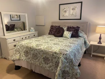 Cottage On The Rocks is a spacious, family friendly home near the Spokane River