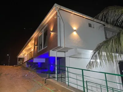 Earth Lounge Resort 베가몬 호텔