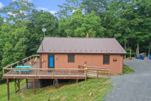 Scenic VIEWS! Pool table - Fire Pit - River Access - Arcade