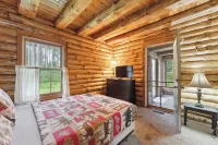 Luxury 10Br Lodge 6 Wooded Acres • Game Lounge • Pet Friendly Retreat Sleeps25+