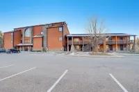 Adventure Trails Hotels near Aunt Jennys Got It All