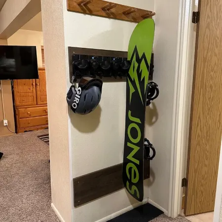 Deluxe, Spacious Studio Condo in the Heart of Prospector Square, w/ Full Kitchen