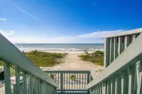 Stunning Beachfront Condo w/Gorgeous Sunsets!