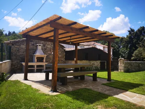 TO MAQUIA DO POUSAVEDRA Hotels in Sober