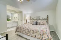 Penthouse with pool.  8 min to Tablerock Lake