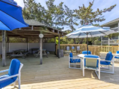 Corolla Oceanside Condo Just Steps from the Beach - Sleeps 6